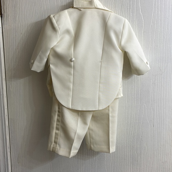 This is my Son’s christening 5 piece suit. - Picture 5 of 7